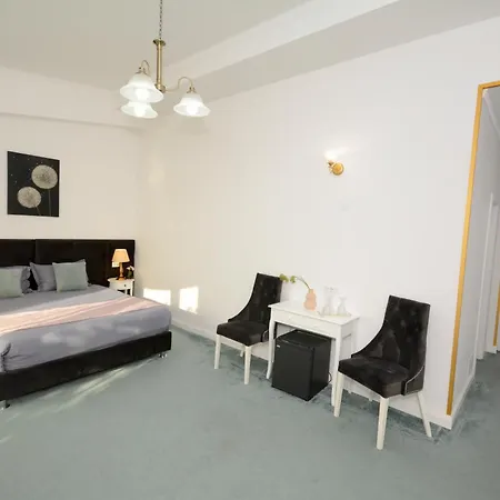 מלון Andre's קריובה