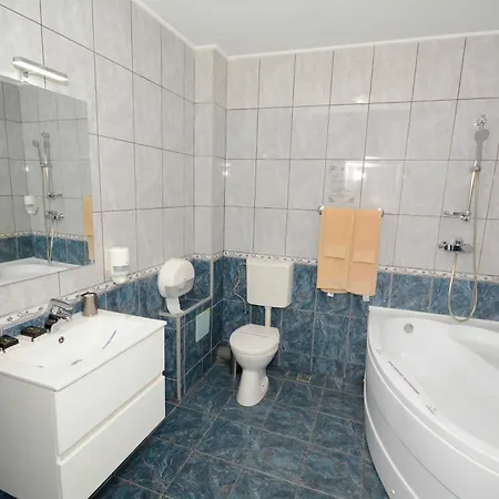 Andre's מלון קריובה